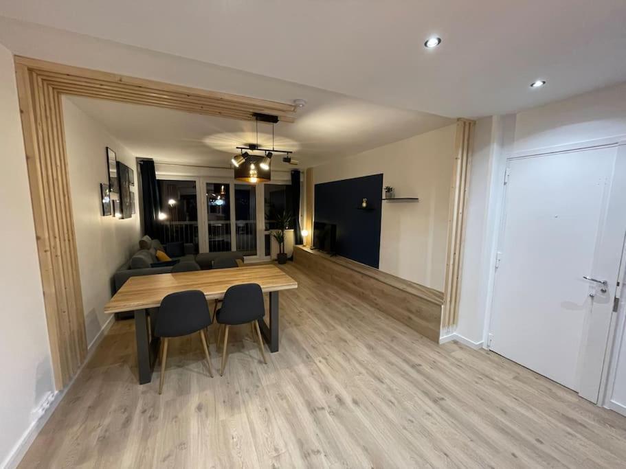 Blue Iro, Lumineux, 4 Chambres, Balcon, 105M2 Σαιντ-Ετιέν Εξωτερικό φωτογραφία